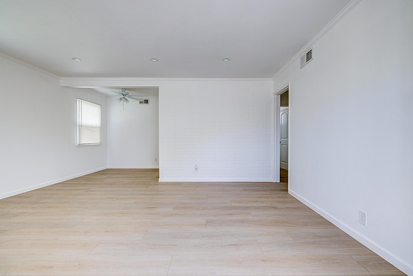 8330 KittyHawk Exterior-007