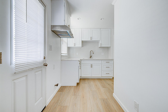 8330 KittyHawk Exterior-019