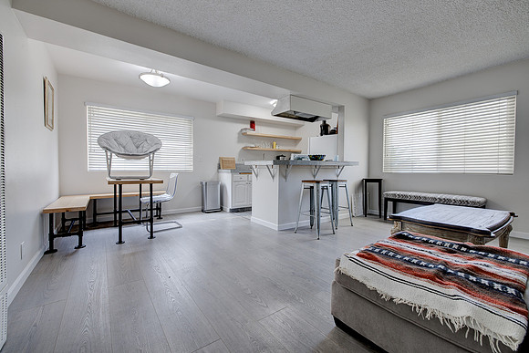 627 Grant St Interior-017