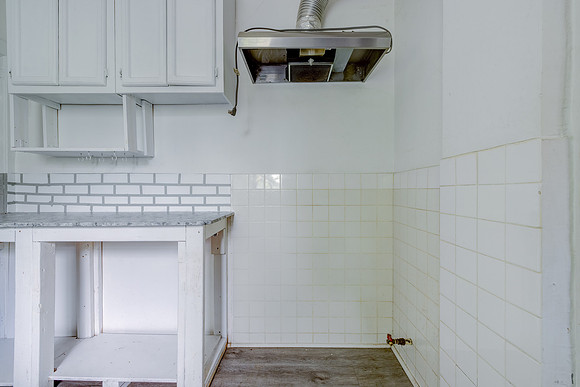 2028 E 3rd St Interior-039