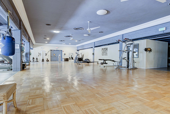 140 Linden Ave  -039