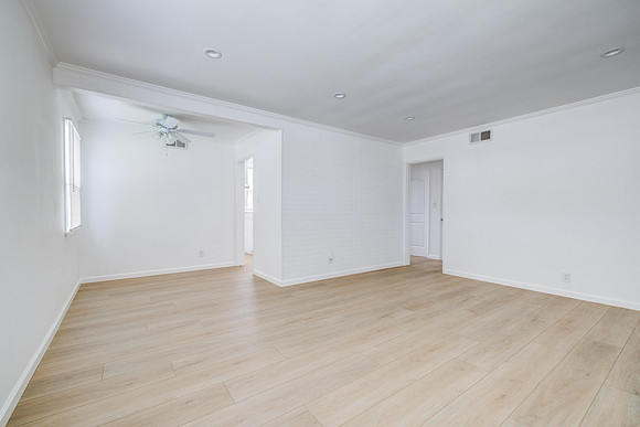 8330 KittyHawk Exterior-009