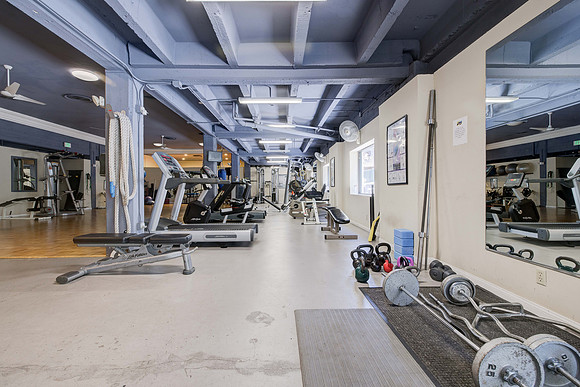 140 Linden Ave  -034