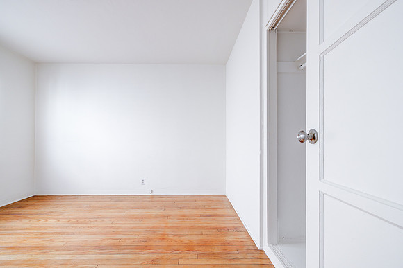 2011 Cedar Ave Long Beach Interior-025