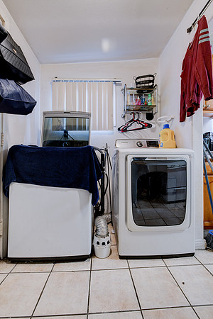 907 E 109 Pl Interior-014
