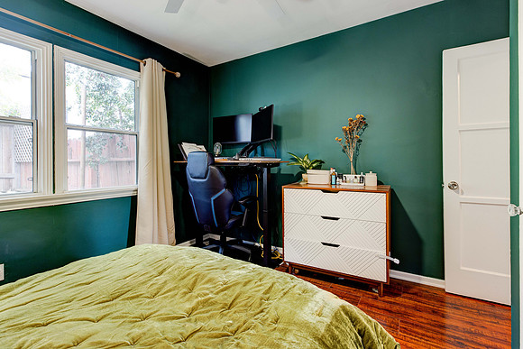 Interior 616 Sheldon Street-056