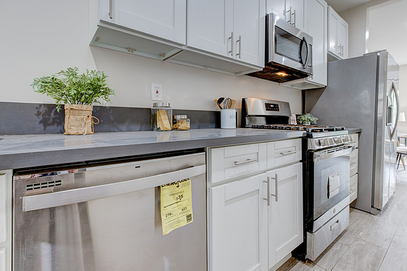 229 Columbia Pl-021