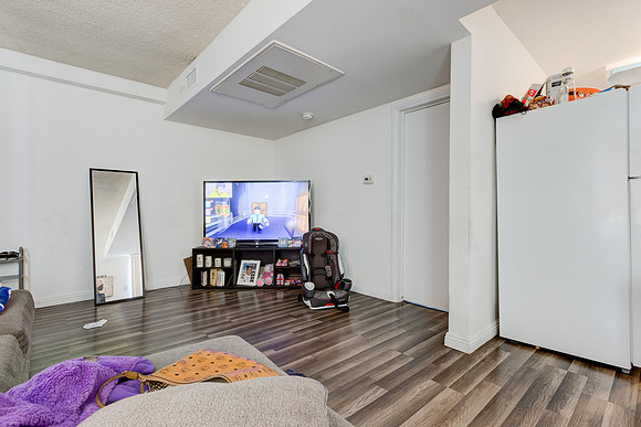 1343 W 96th St-031