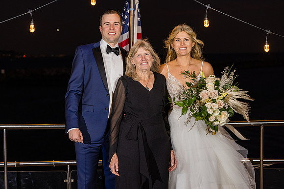 Wedding Photos Endless Dreams - City Experiences By Hornblower-635