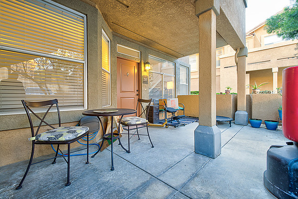 19431 Rue de Valore Exterior-003