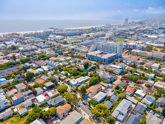 627 Grant St Drone-015