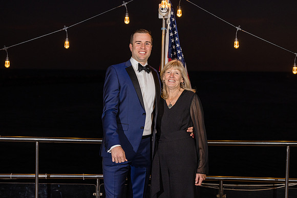 Wedding Photos Endless Dreams - City Experiences By Hornblower-636
