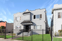 187 W 41st Pl