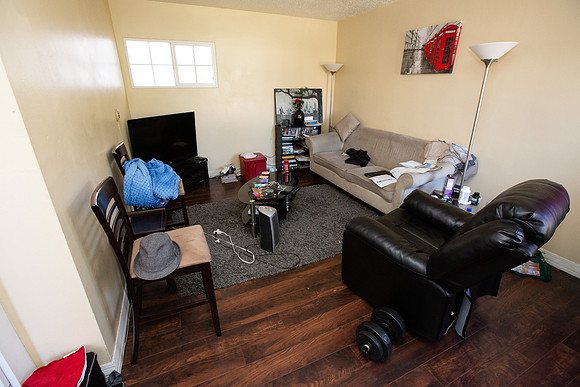 532 S Flower St-35