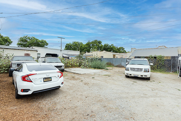 8715 Hooper Ave--025