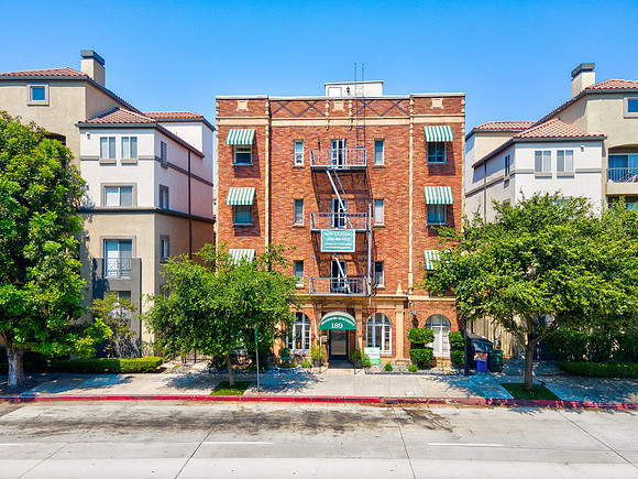 189 N Marengo-001