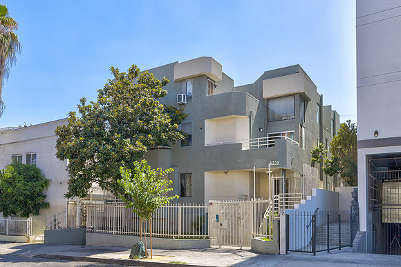 730 S Westlake Ave Exterior-2