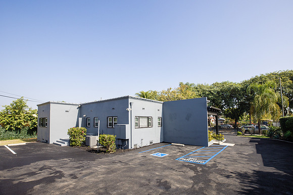 Commercial Real Esate Photographers Long Beach Exterior-1742
