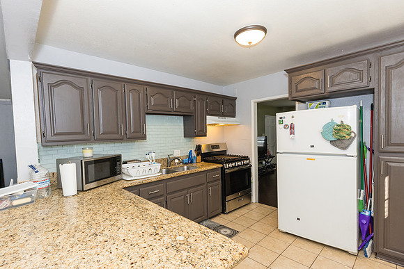 Real Estate Photographer Bellflower 10268 Muroc St-020