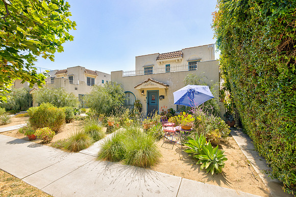 617 N Sycamore Ave-006
