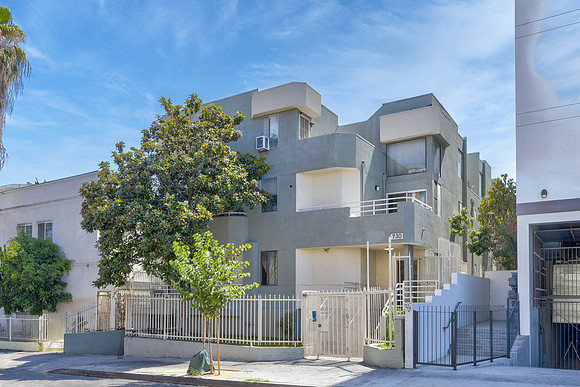 730 S Westlake Ave Exterior-1