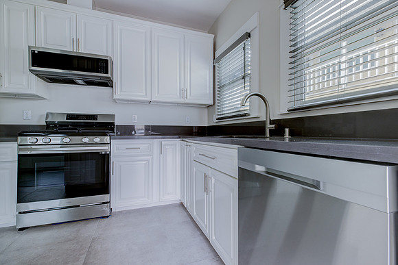 1503 3rd Ave-043