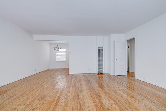 2011 Cedar Ave Long Beach Interior-003