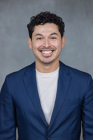 8708 Nestor Gonzalez - David England Photography-001