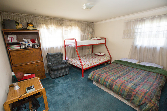 2569 Spruce St-13