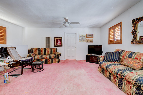 535 W Olive St Inglewood-011