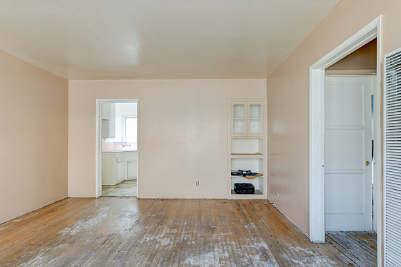 7835 S Normandie Ave-004