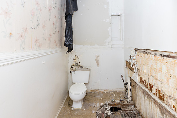 1444 W 22nd St-031