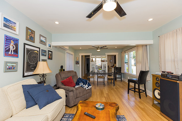 1275 E Broadway -011