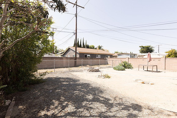 Real Estate Photographer Bellflower 10268 Muroc St-067
