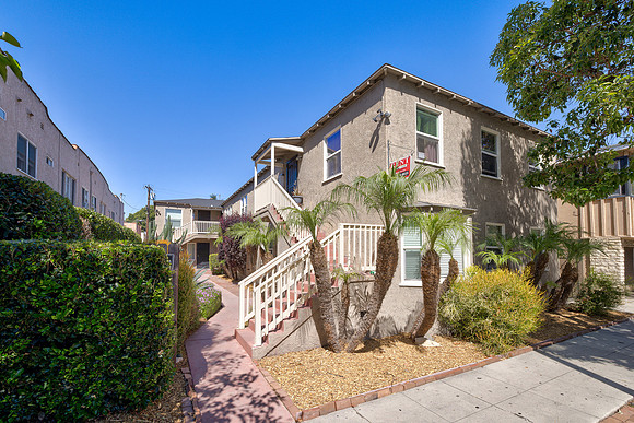 2011 Cedar Ave Long Beach Exterior-012
