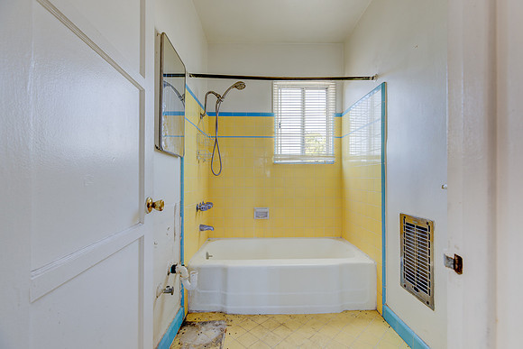 7835 S Normandie Ave-066