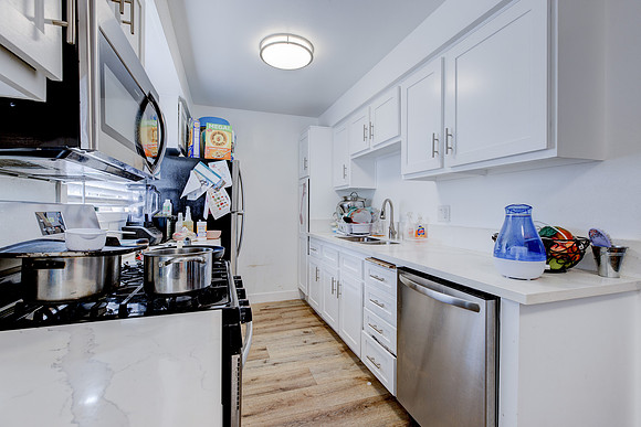 1720 Cerritos Ave-023
