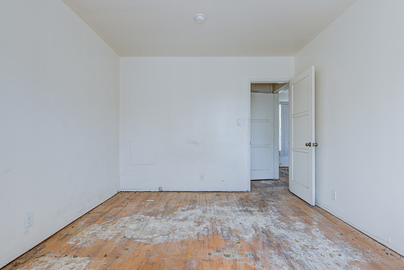 7835 S Normandie Ave-054