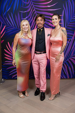 The VEA Newport Beach - DMK Step and Repeat-125