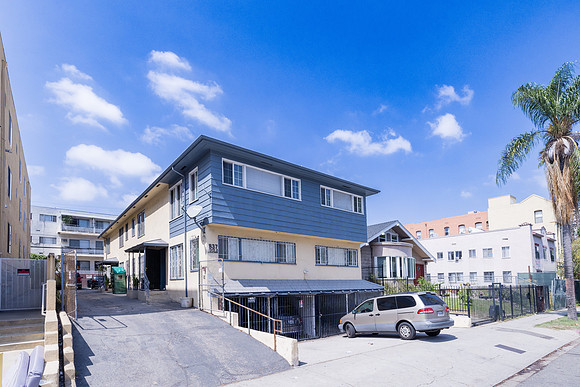837 Irolo St Exterior-007