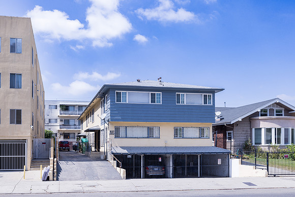 837 Irolo St Exterior-008