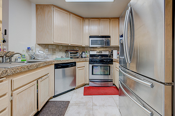 19431 Rue de Valore Interior-009