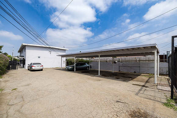 1350 W 88th St Exterior-003