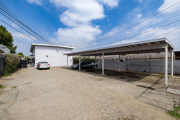 1350 W 88th St Exterior-001