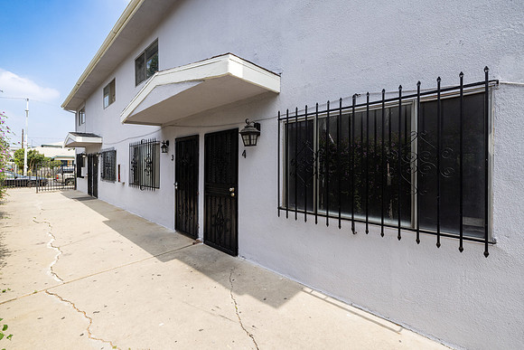 1350 W 88th St Exterior-006