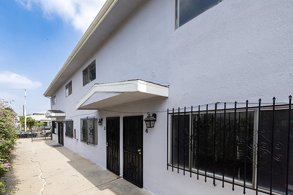 1350 W 88th St Exterior-007