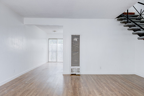 1350 W 88th St Interior-003
