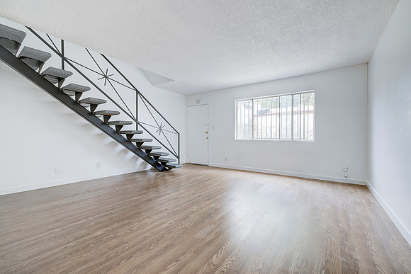 1350 W 88th St Interior-009