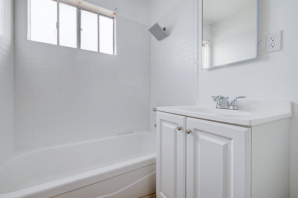 1350 W 88th St Interior-011