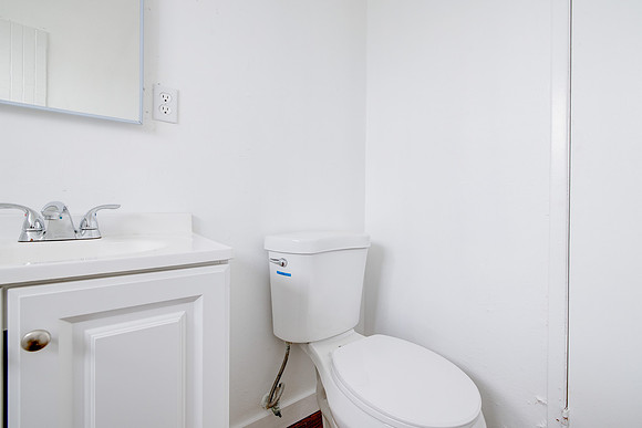 1350 W 88th St Interior-012